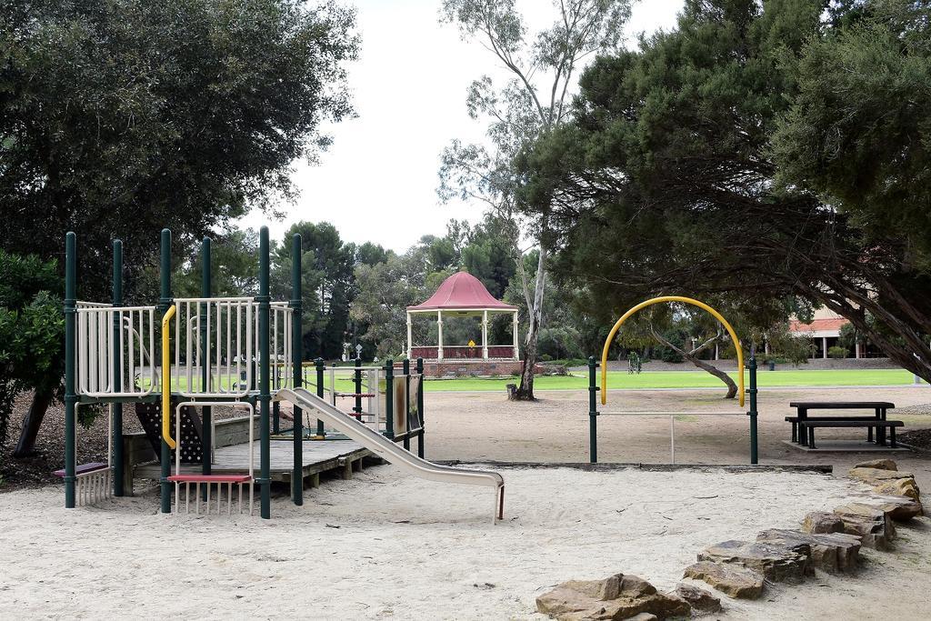Travelway Motel Port Pirie Bagian luar foto
