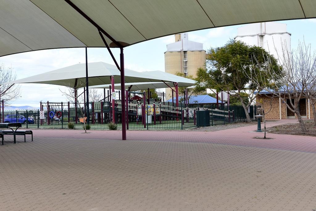 Travelway Motel Port Pirie Bagian luar foto