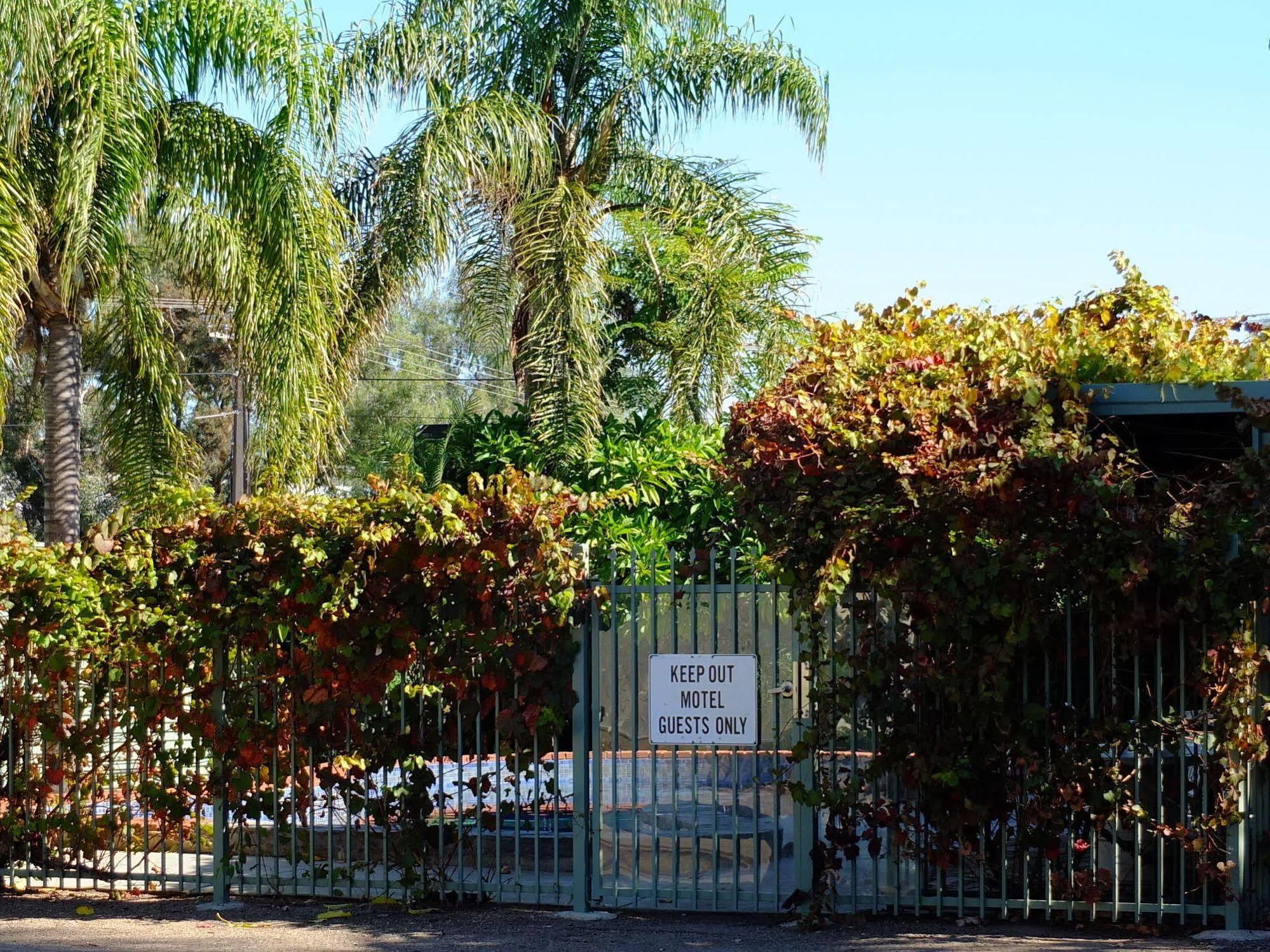 Travelway Motel Port Pirie Bagian luar foto